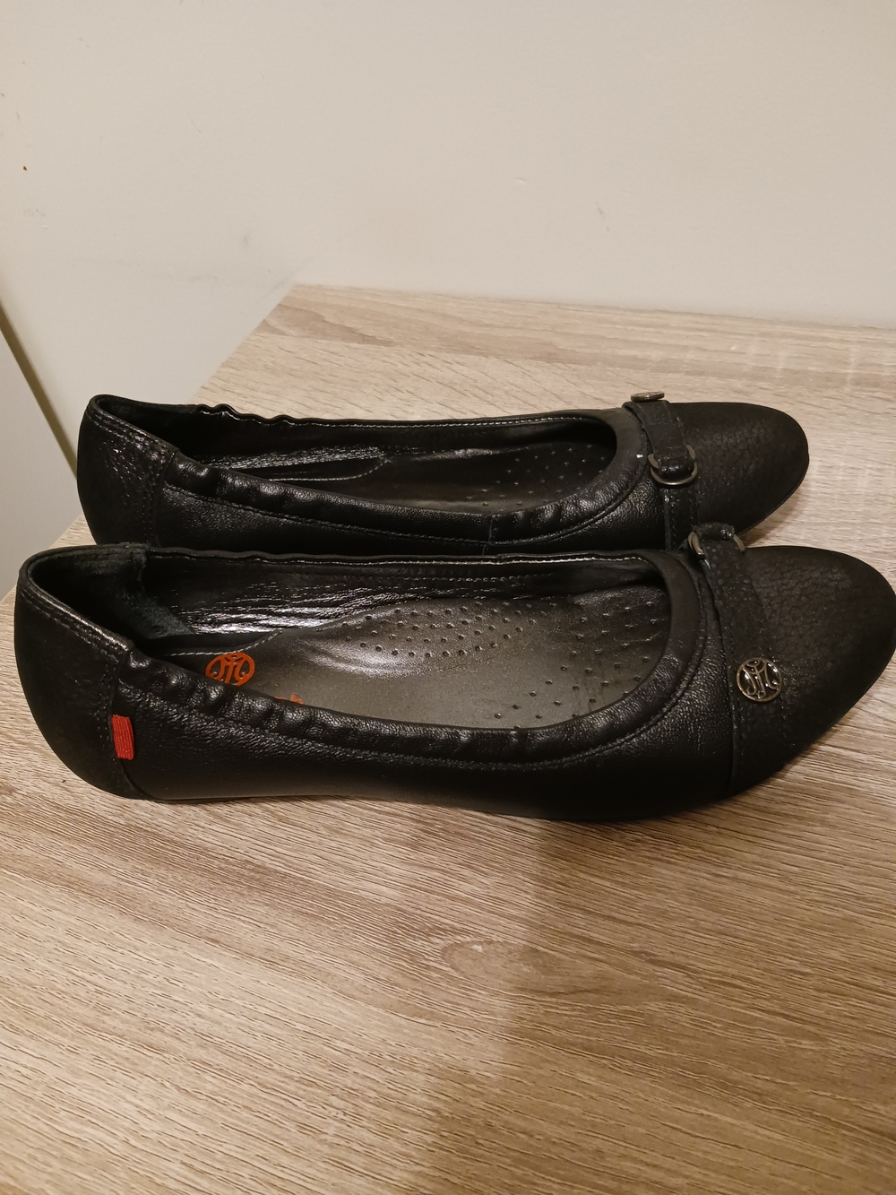Marc Joseph New York Leather Black Slip-On Ballet Flats Size 7.5